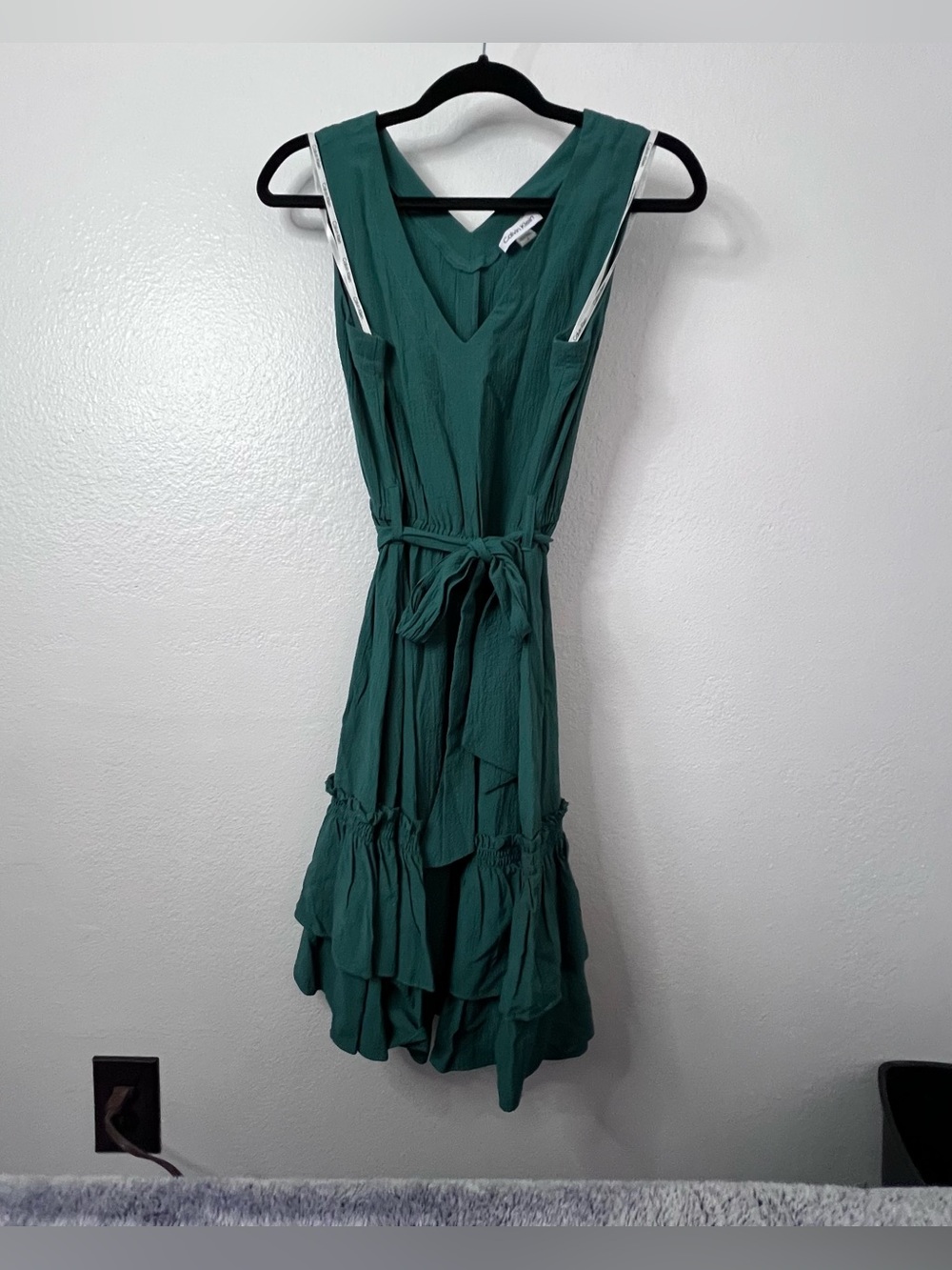Calvin Klein Green V Neck Ruffle Dress Size 8